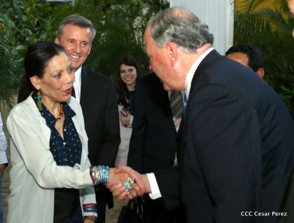 Daniel y Rosario se reúnen con Delegación de la Iglesia de Jesucristo de los Santos de los Últimos Días