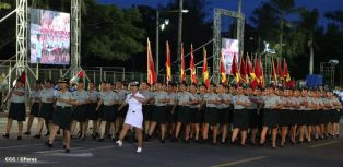 Desfile Militar en honor al 34 Aniversario del Ejército