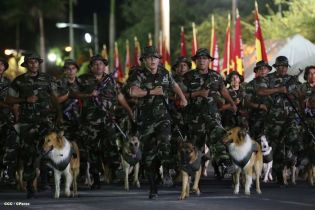 Desfile Militar en honor al 34 Aniversario del Ejército