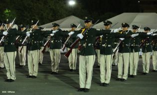 Desfile Militar en honor al 34 Aniversario del Ejército