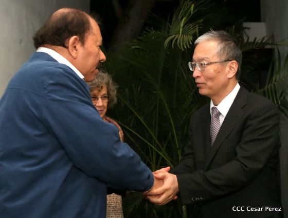 Presidente Daniel sostiene encuentro con Directores del BID