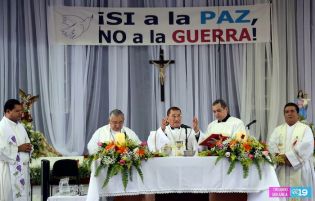 Cardenal Miguel oficia Misa por la Paz