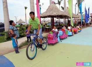 Familias asisten a Parque Luis Alfonso Velásquez y Puerto Salvador Allende