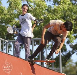 Adolescentes y jóvenes cuentan con nuevo espacio para practicar deportes extremos