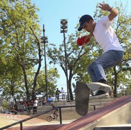 Adolescentes y jóvenes cuentan con nuevo espacio para practicar deportes extremos