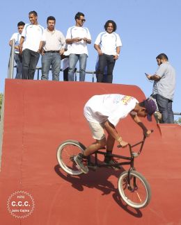 Adolescentes y jóvenes cuentan con nuevo espacio para practicar deportes extremos
