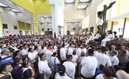 Así fue la bajada de la venerada Imágen de la Sangre de Cristo