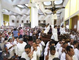 Así fue la bajada de la venerada Imágen de la Sangre de Cristo