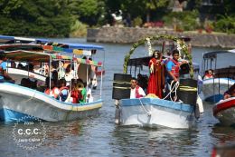 Viacrucis Acuático en las Isletas de Granada