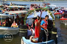 Viacrucis Acuático en las Isletas de Granada