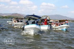 Viacrucis Acuático en las Isletas de Granada