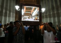 Celebran Liturgia de la Pasión y Muerte de Jesucristo