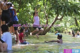 Playas y ríos  abarrotados de vacacionistas