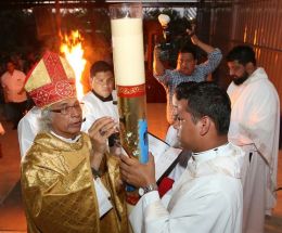 Vigilia Pascual en Catedral de Managua