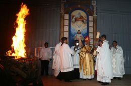 Vigilia Pascual en Catedral de Managua