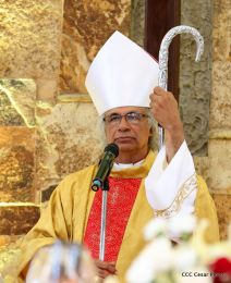 Cardenal Brenes celebra misa de Domingo de Resurrección