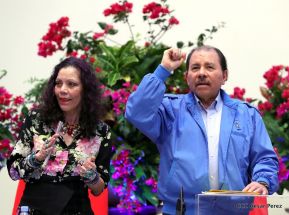 Daniel y Rosario presiden Homenaje al Comandante Tomás Borge Martínez