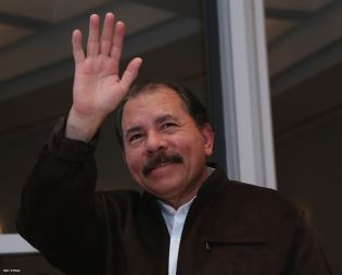 Daniel, Rosario y Juventud rinden homenaje a Salvador Allende