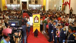 Catedral de Managua se ilumina para conmemorar centenario de la aparición de Virgen de Fátima