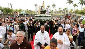 Catedral de Managua se ilumina para conmemorar centenario de la aparición de Virgen de Fátima