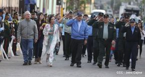 Daniel y Rosario presiden acto del 122 Aniversario del Natalicio del General Sandino