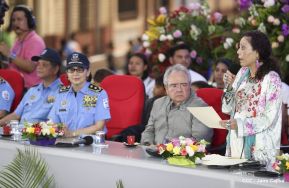 Daniel y Rosario presiden acto del 122 Aniversario del Natalicio del General Sandino