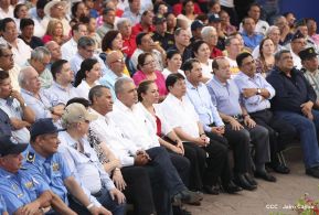 Daniel y Rosario presiden acto del 122 Aniversario del Natalicio del General Sandino