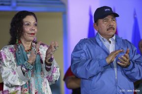 Daniel y Rosario presiden acto del 122 Aniversario del Natalicio del General Sandino