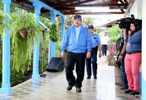 Daniel y Rosario presiden acto del 122 Aniversario del Natalicio del General Sandino
