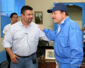 Daniel y Rosario presiden acto del 122 Aniversario del Natalicio del General Sandino