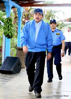 Daniel y Rosario presiden acto del 122 Aniversario del Natalicio del General Sandino