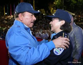 Daniel y Rosario presiden acto del 122 Aniversario del Natalicio del General Sandino