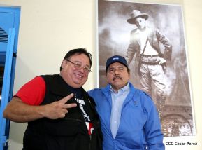 Daniel y Rosario presiden acto del 122 Aniversario del Natalicio del General Sandino