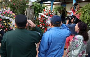 Daniel y Rosario presiden acto del 122 Aniversario del Natalicio del General Sandino