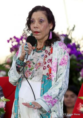 Daniel y Rosario presiden acto del 122 Aniversario del Natalicio del General Sandino