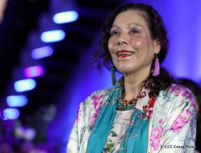 Daniel y Rosario presiden acto del 122 Aniversario del Natalicio del General Sandino