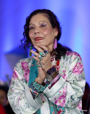 Daniel y Rosario presiden acto del 122 Aniversario del Natalicio del General Sandino