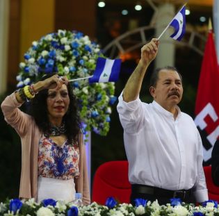 Presidente Daniel recibe Antorcha Centroamericana