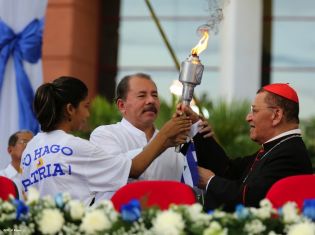 Presidente Daniel recibe Antorcha Centroamericana