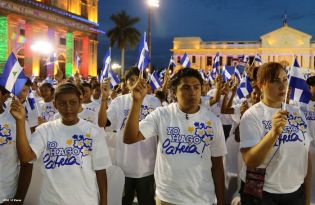 Presidente Daniel recibe Antorcha Centroamericana
