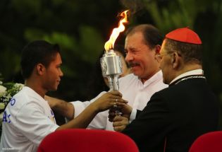 Presidente Daniel recibe Antorcha Centroamericana