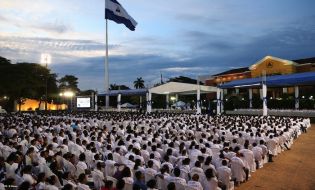 Presidente Daniel recibe Antorcha Centroamericana