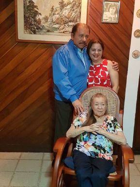 Presidente Daniel celebra el 84 aniversario natal de Blanca Segovia Sandino Aráuz