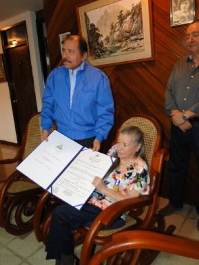 Presidente Daniel celebra el 84 aniversario natal de Blanca Segovia Sandino Aráuz