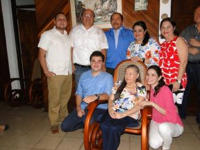 Presidente Daniel celebra el 84 aniversario natal de Blanca Segovia Sandino Aráuz