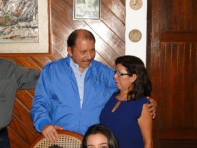 Presidente Daniel celebra el 84 aniversario natal de Blanca Segovia Sandino Aráuz