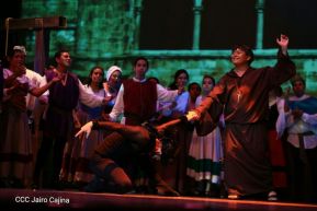 Presentación de la ópera "El Lobo y el Santo" en el Teatro Rubén Darío