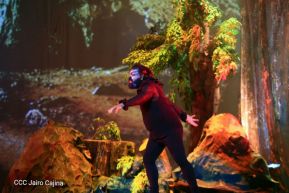 Presentación de la ópera "El Lobo y el Santo" en el Teatro Rubén Darío