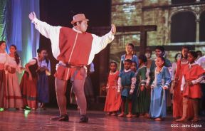 Presentación de la ópera "El Lobo y el Santo" en el Teatro Rubén Darío