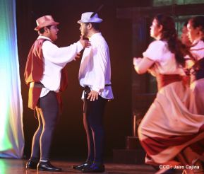 Presentación de la ópera "El Lobo y el Santo" en el Teatro Rubén Darío